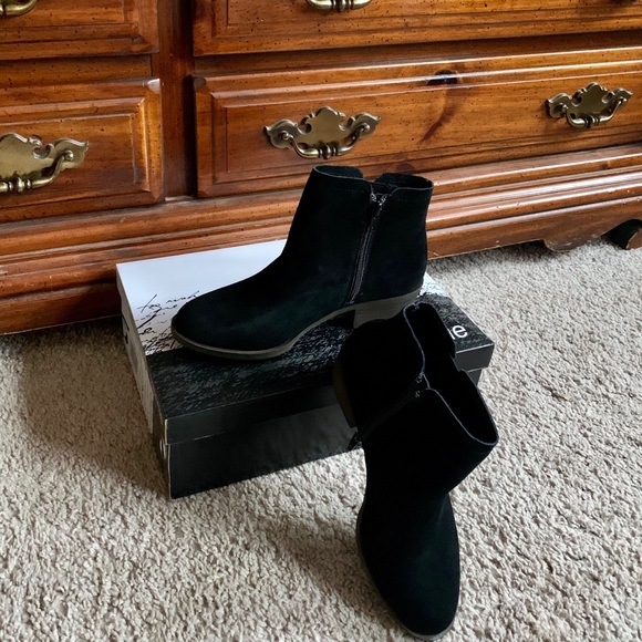 Suede Kenzie Brand Ankle Boots’ - Picture 6 of 7